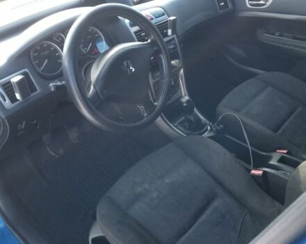 Синій Пежо 307, об'ємом двигуна 1.6 л та пробігом 300 тис. км за 3000 $, фото 3 на Automoto.ua