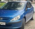 Синий Пежо 307, объемом двигателя 1.6 л и пробегом 262 тыс. км за 2750 $, фото 1 на Automoto.ua