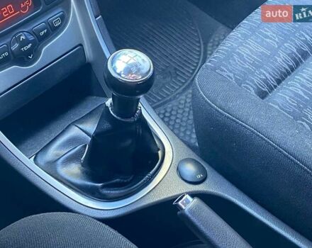 Пежо 307 2004 в Киеве на Automoto.ua Синий Пежо 307, объемом двигателя 1.6 л и пробегом 266 тыс. км за 3690 $, фото 19 на Automoto.ua