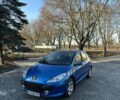 Синий Пежо 307, объемом двигателя 2 л и пробегом 392 тыс. км за 3350 $, фото 1 на Automoto.ua