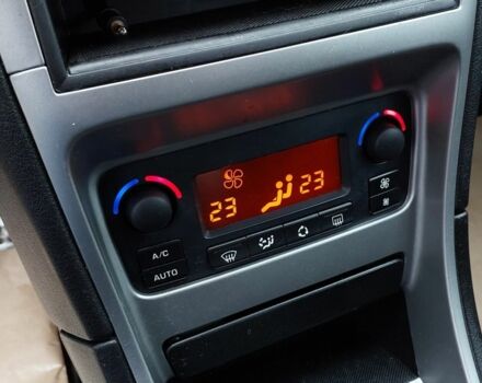 Синий Пежо 307, объемом двигателя 2 л и пробегом 264 тыс. км за 3500 $, фото 10 на Automoto.ua