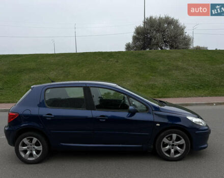 Синій Пежо 307, об'ємом двигуна 2 л та пробігом 208 тис. км за 3300 $, фото 6 на Automoto.ua