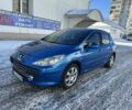 Синий Пежо 307, объемом двигателя 2 л и пробегом 238 тыс. км за 4200 $, фото 1 на Automoto.ua