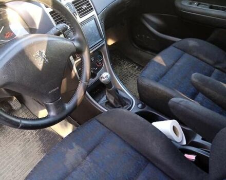 Синий Пежо 307, объемом двигателя 1.4 л и пробегом 261 тыс. км за 3600 $, фото 6 на Automoto.ua