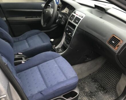 Синій Пежо 307, об'ємом двигуна 2 л та пробігом 380 тис. км за 3100 $, фото 9 на Automoto.ua