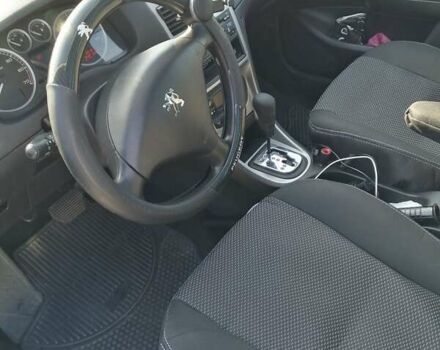 Синий Пежо 307, объемом двигателя 2 л и пробегом 240 тыс. км за 4500 $, фото 6 на Automoto.ua