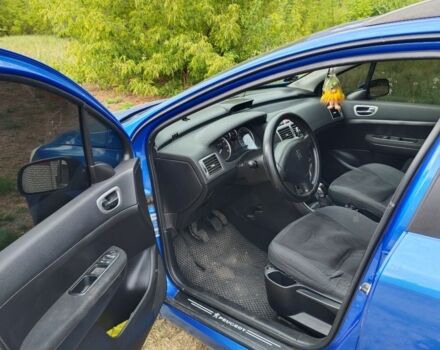 Синий Пежо 307, объемом двигателя 1.6 л и пробегом 360 тыс. км за 3800 $, фото 5 на Automoto.ua