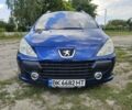 Синій Пежо 307, об'ємом двигуна 1.6 л та пробігом 240 тис. км за 3900 $, фото 1 на Automoto.ua