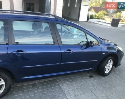 Синий Пежо 307, объемом двигателя 1.36 л и пробегом 172 тыс. км за 5000 $, фото 2 на Automoto.ua