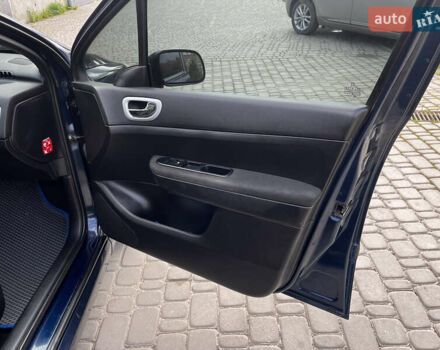 Синий Пежо 307, объемом двигателя 1.56 л и пробегом 300 тыс. км за 4350 $, фото 24 на Automoto.ua