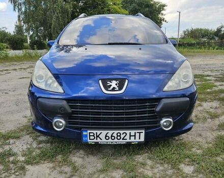 Синий Пежо 307, объемом двигателя 1.6 л и пробегом 240 тыс. км за 3900 $, фото 1 на Automoto.ua