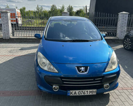 Синий Пежо 307, объемом двигателя 2 л и пробегом 279 тыс. км за 4500 $, фото 1 на Automoto.ua