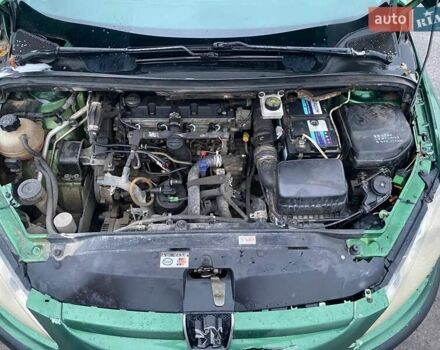 Зеленый Пежо 307, объемом двигателя 2 л и пробегом 424 тыс. км за 3000 $, фото 2 на Automoto.ua