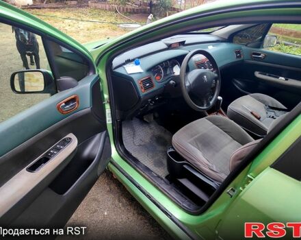 Зеленый Пежо 307, объемом двигателя 2 л и пробегом 180 тыс. км за 2500 $, фото 4 на Automoto.ua