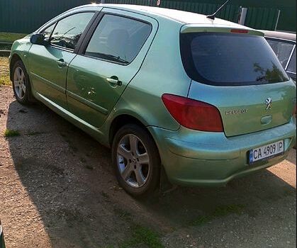 Зелений Пежо 307, об'ємом двигуна 2 л та пробігом 300 тис. км за 3200 $, фото 1 на Automoto.ua
