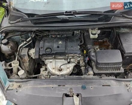 Зеленый Пежо 307, объемом двигателя 1.59 л и пробегом 260 тыс. км за 1999 $, фото 3 на Automoto.ua