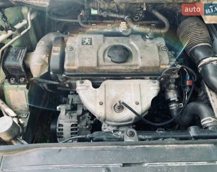 Зеленый Пежо 307, объемом двигателя 1.36 л и пробегом 237 тыс. км за 3500 $, фото 4 на Automoto.ua