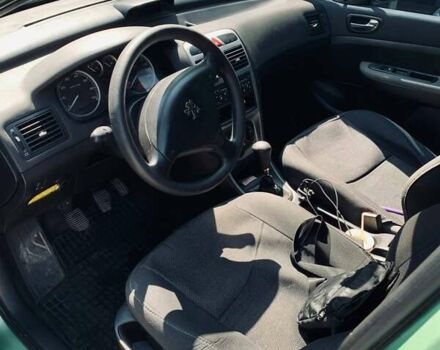 Зеленый Пежо 307, объемом двигателя 1.36 л и пробегом 237 тыс. км за 3500 $, фото 9 на Automoto.ua