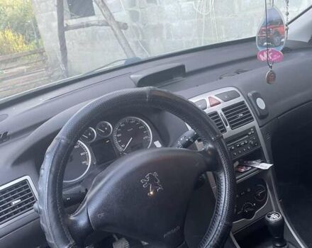 Зелений Пежо 307, об'ємом двигуна 1.59 л та пробігом 279 тис. км за 3350 $, фото 6 на Automoto.ua