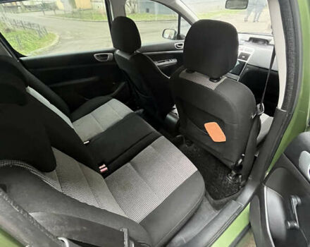 Зеленый Пежо 307, объемом двигателя 1.59 л и пробегом 198 тыс. км за 4500 $, фото 7 на Automoto.ua