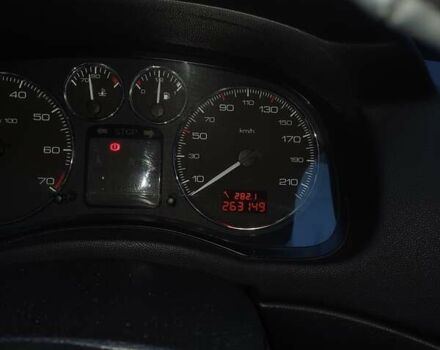 Зелений Пежо 307, об'ємом двигуна 2 л та пробігом 262 тис. км за 3600 $, фото 8 на Automoto.ua