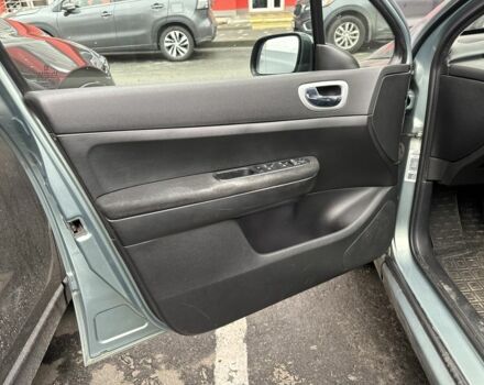 Зелений Пежо 307, об'ємом двигуна 2 л та пробігом 263 тис. км за 3300 $, фото 9 на Automoto.ua