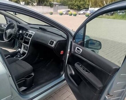 Зелений Пежо 307, об'ємом двигуна 2 л та пробігом 350 тис. км за 3500 $, фото 5 на Automoto.ua