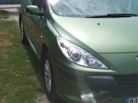 Зелений Пежо 307, об'ємом двигуна 1.6 л та пробігом 252 тис. км за 5600 $, фото 1 на Automoto.ua