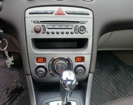 Белый Пежо 308, объемом двигателя 1.6 л и пробегом 110 тыс. км за 5500 $, фото 10 на Automoto.ua