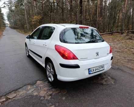 Белый Пежо 308, объемом двигателя 1.6 л и пробегом 110 тыс. км за 5500 $, фото 7 на Automoto.ua