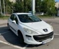 Белый Пежо 308, объемом двигателя 1.6 л и пробегом 207 тыс. км за 4400 $, фото 1 на Automoto.ua