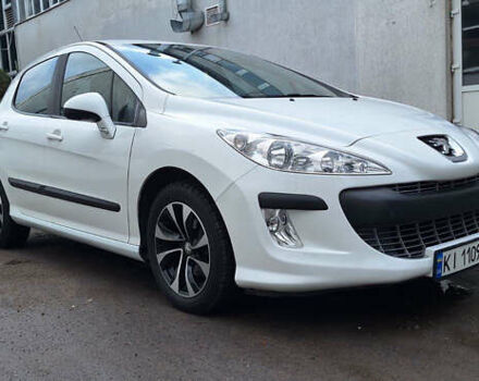 Белый Пежо 308, объемом двигателя 1.6 л и пробегом 121 тыс. км за 6550 $, фото 16 на Automoto.ua