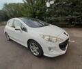 Белый Пежо 308, объемом двигателя 1.6 л и пробегом 90 тыс. км за 8500 $, фото 1 на Automoto.ua