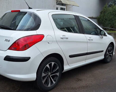 Белый Пежо 308, объемом двигателя 1.6 л и пробегом 121 тыс. км за 6550 $, фото 17 на Automoto.ua