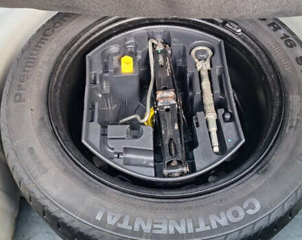 Белый Пежо 308, объемом двигателя 1.6 л и пробегом 121 тыс. км за 6550 $, фото 7 на Automoto.ua