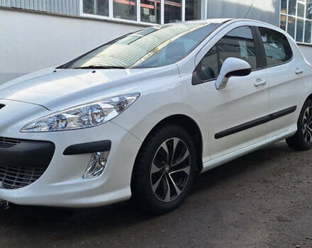 Белый Пежо 308, объемом двигателя 1.6 л и пробегом 121 тыс. км за 6550 $, фото 1 на Automoto.ua