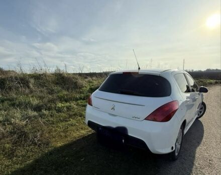 Білий Пежо 308, об'ємом двигуна 1.6 л та пробігом 193 тис. км за 6700 $, фото 3 на Automoto.ua