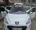 Белый Пежо 308, объемом двигателя 1.6 л и пробегом 286 тыс. км за 5999 $, фото 1 на Automoto.ua