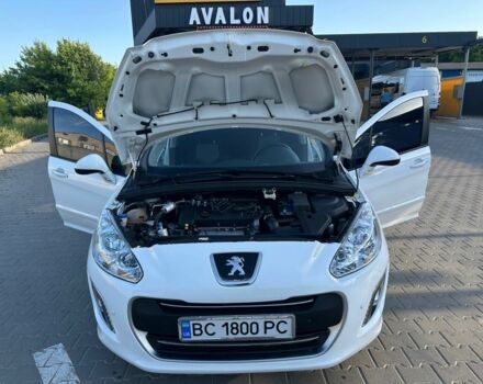 Белый Пежо 308, объемом двигателя 1.6 л и пробегом 113 тыс. км за 6700 $, фото 6 на Automoto.ua