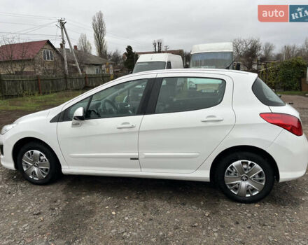Білий Пежо 308, об'ємом двигуна 1.6 л та пробігом 267 тис. км за 6700 $, фото 1 на Automoto.ua