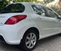 Белый Пежо 308, объемом двигателя 1.6 л и пробегом 255 тыс. км за 7800 $, фото 11 на Automoto.ua