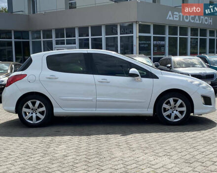 Белый Пежо 308, объемом двигателя 1.6 л и пробегом 196 тыс. км за 6500 $, фото 4 на Automoto.ua