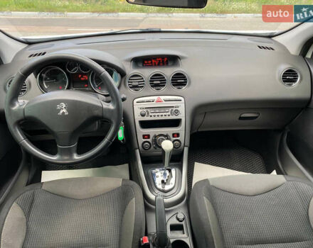 Белый Пежо 308, объемом двигателя 1.6 л и пробегом 196 тыс. км за 6500 $, фото 12 на Automoto.ua