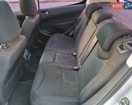 Белый Пежо 308, объемом двигателя 1.6 л и пробегом 135 тыс. км за 7400 $, фото 15 на Automoto.ua