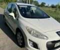 Белый Пежо 308, объемом двигателя 1.6 л и пробегом 85 тыс. км за 6500 $, фото 3 на Automoto.ua