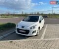 Белый Пежо 308, объемом двигателя 1.56 л и пробегом 257 тыс. км за 7663 $, фото 1 на Automoto.ua