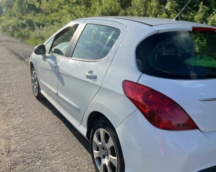 Белый Пежо 308, объемом двигателя 1.6 л и пробегом 85 тыс. км за 6500 $, фото 2 на Automoto.ua