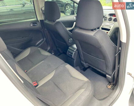 Белый Пежо 308, объемом двигателя 1.6 л и пробегом 196 тыс. км за 6500 $, фото 11 на Automoto.ua