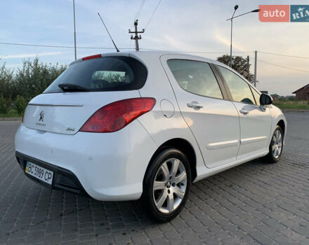 Белый Пежо 308, объемом двигателя 1.6 л и пробегом 103 тыс. км за 8500 $, фото 13 на Automoto.ua