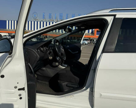 Белый Пежо 308, объемом двигателя 1.6 л и пробегом 183 тыс. км за 8000 $, фото 25 на Automoto.ua